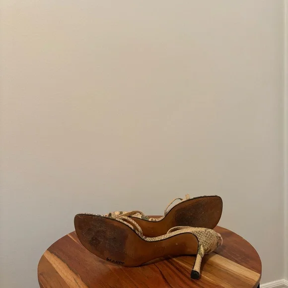 Stuart Weitzman Beige and Brown Heels Size 10 - Picture 5 of 7